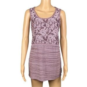 LOGO by Lori Goldstein mauve “Space Dye Tank with Cropped Lace”. Size Small. EUC